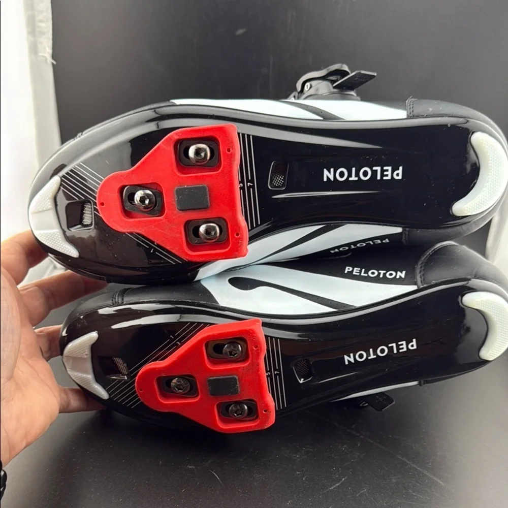 Unisex Peloton Cycling Shoes size 39 - Picture 5 of 5